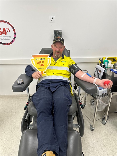 Peter Anable from Goulburn Mulwaree Council donating blood.jpg