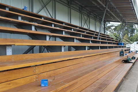 Seiffert Oval Grandstand (7).JPG